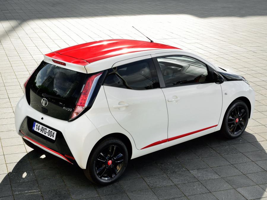  Toyota Aygo x-cite 5-Door 2014 года  (фото 30 из 30)